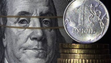 Фото - Аналитик Антонов предрек курс российской валюты к доллару на уровне 60-65,5 рублей в ноябре